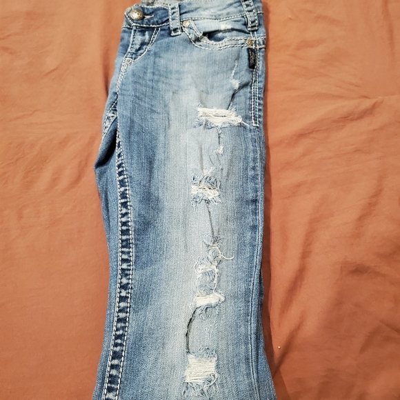 Woman's silver jeans. 27x31 - Picture 4 of 4